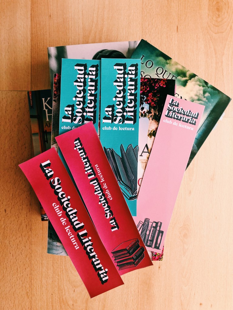 Al final del post tenéis los links para descargaros los marcapáginas